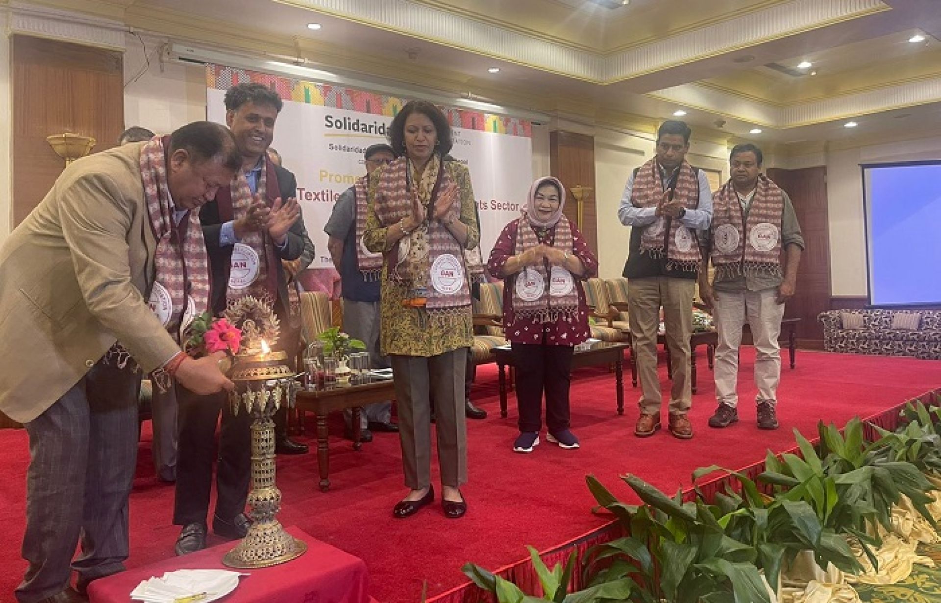 तयारी पोशाक उद्योग संघ र सोलिडारीदादबीच सहकार्यः दिगोपन प्रवर्द्धनका निमित्त ऐतिहासिक कार्यशाला
